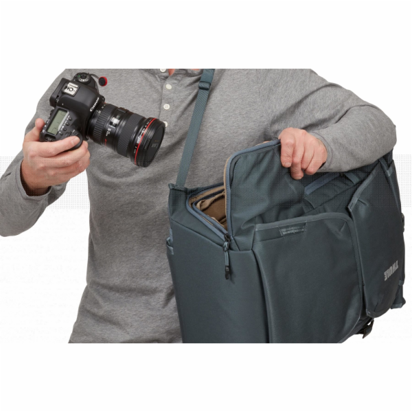 Thule 3909 Covert DSLR batoh 32L TCDK-232 Dark Slate