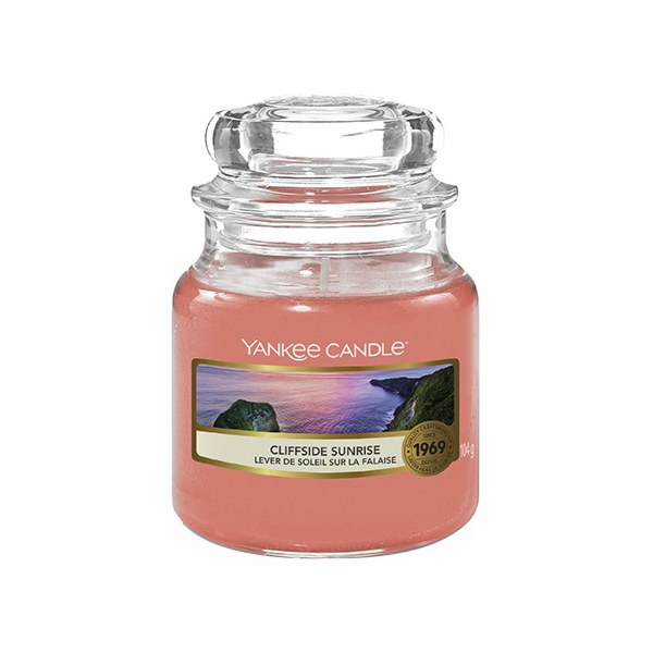 Svíčka ve skleněné dóze Yankee Candle, Východ slunce na útesu, 104 g