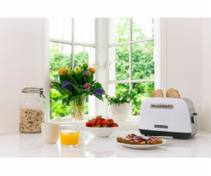 KitchenAid 5KMT2115EWH white