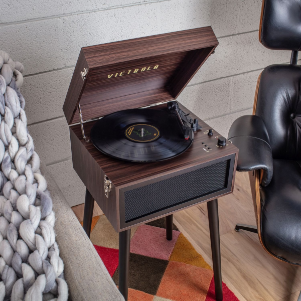 Victrola VTA-75-ESP-INT Liberty gramofon hnědý