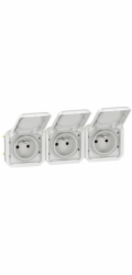 Legrand NOVÁ Zásuvka PLEXO 55 3x2P+Z horizontální kompletní mechanismus 16A - 250V AC~ bílá 069644L