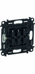 Legrand VALENA ALLURE Trojitý konektor (752003)
