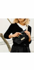 Native Union Native Union WFA Crossbody Pouch - taška s kapsou na AirTag, 1,5 l (černá)