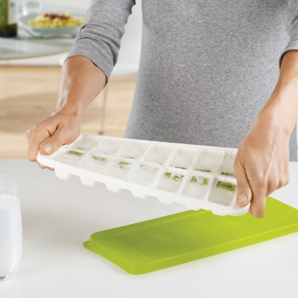 Joseph Joseph QuickSnap Plus  Green Ice Cube Tray (with Lid)