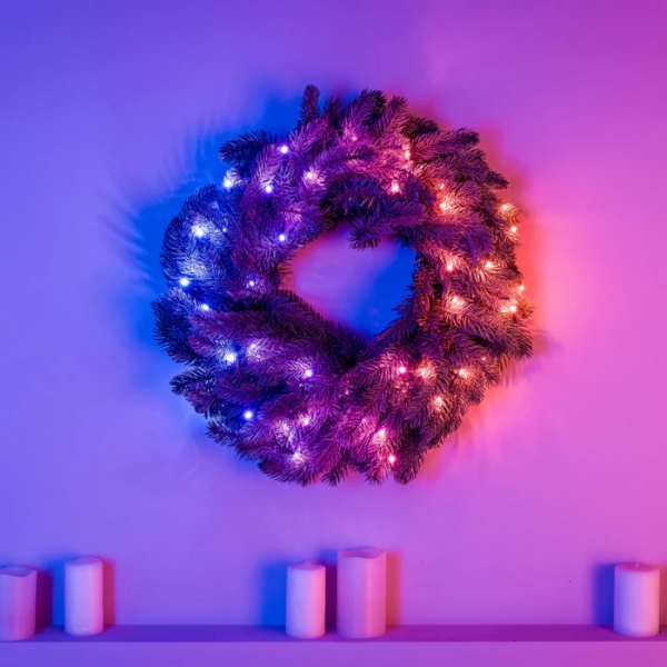 Třpytivý předsvícený věnec 50 RGB LED Zelený drát Zástrčk...