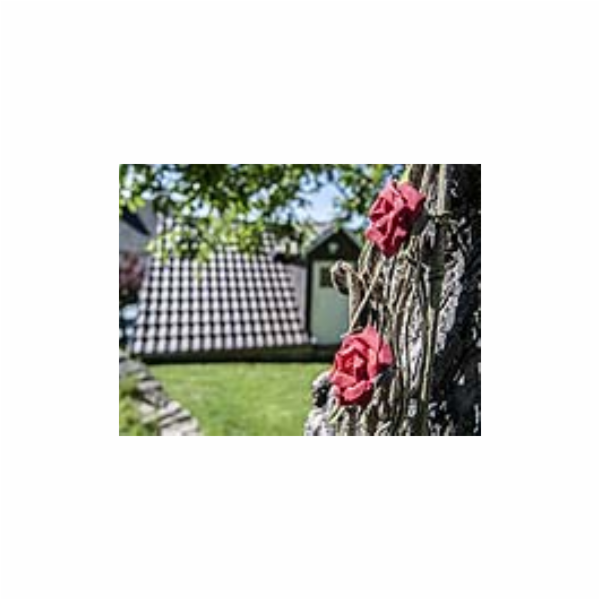 Girlanda z růží, červená, 145 cm