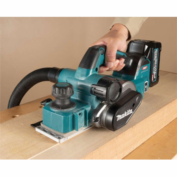 Aku hoblík Makita KP001GZ, 40 voltů, elektrický hoblík