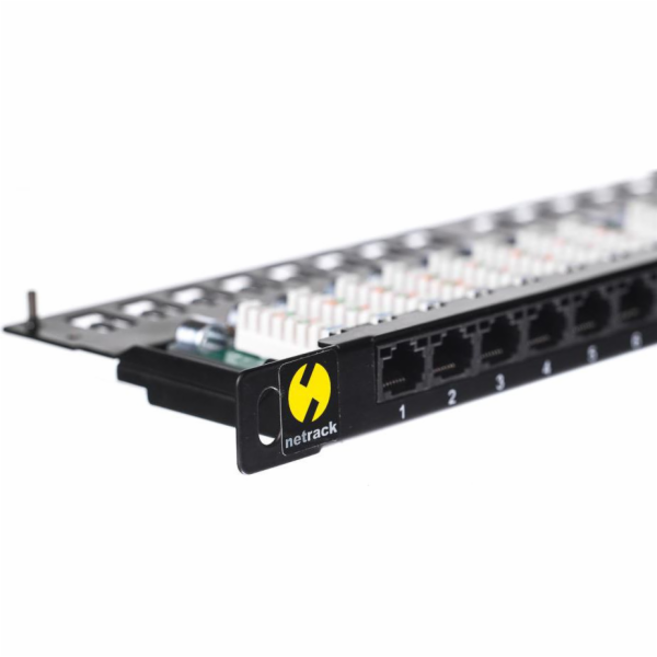NetRack Patch panel 19 0,5U 24-porty Kat. 6 UTP Czarny (1...