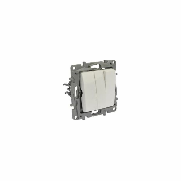 Legrand Triple Connector Niloe 10AX White (764503)
