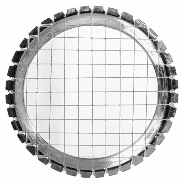 Kráječ vařených brambor a zeleniny