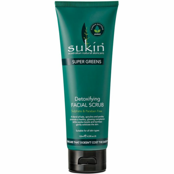 Sukin SUPER GREENS Detoxikační scrub na obličej 125 ml