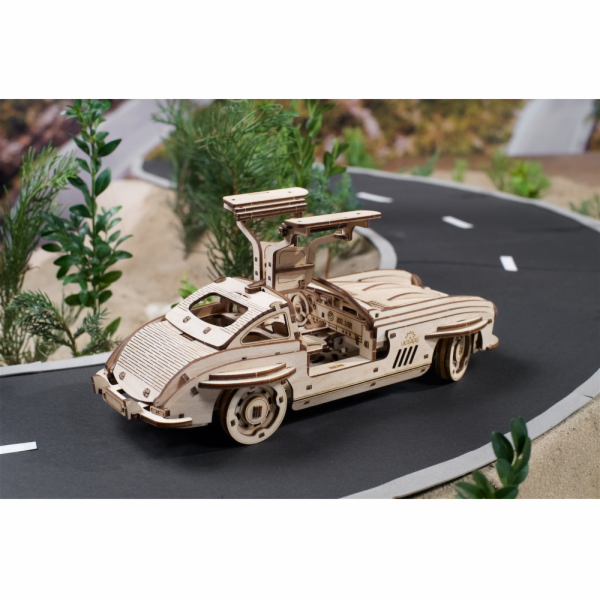 Ugears 3D dřevěné mechanické puzzle Auto Winged Sports Coupe