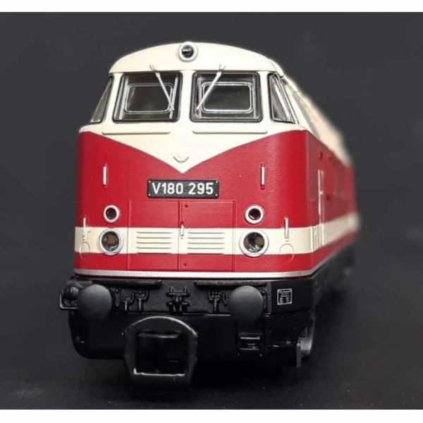 Piko Dieselová lokomotiva BR 118 (V 180) s 6 nápravami DR...