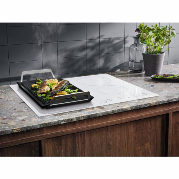 POVRCHOVÁ MONTÁŽ LIV63431BW ELECTROLUX