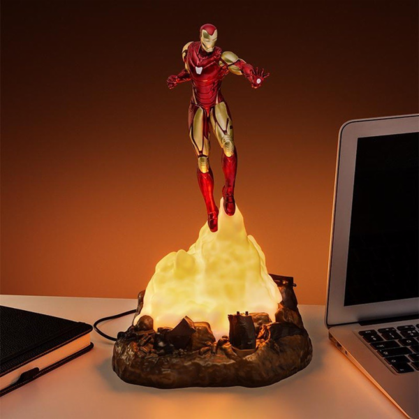 Paladone  Marvel Iron-Man Diorama lampa (výška: 31,5 cm)