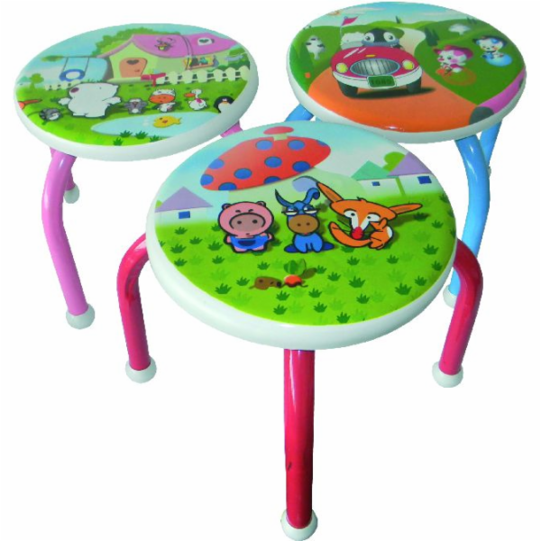 Stolička s dekorem plast-nevhodné pro děti do 3 let