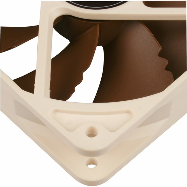 Noctua NF-P12-1300, skříňový ventilátor