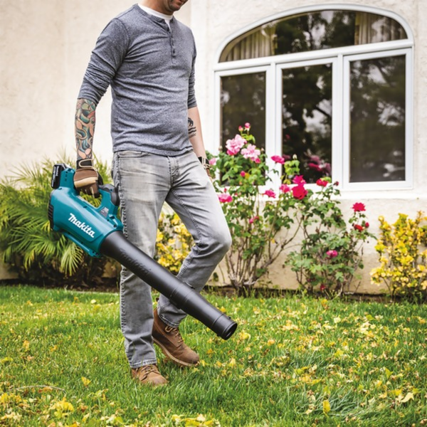 Makita bateriový foukač DUB184RF, 18V, foukač listí