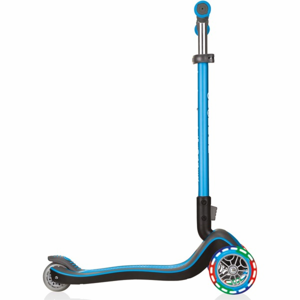 Elite Deluxe mit Leuchtrollen, Scooter