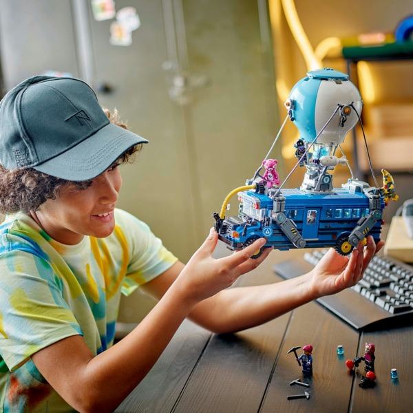 LEGO 77073 Fortnite Battle Bus, stavebnice