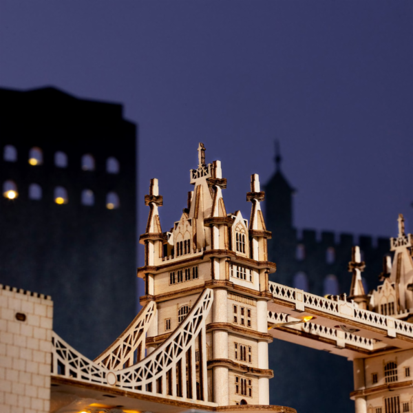 RoboTime 3D dřevěná mechanická skládačka Tower Bridge sví...