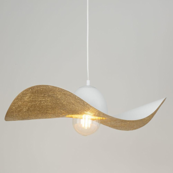 Přesag sigma visící lampa nad horním kovovým kloboukem Ka...