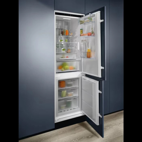 Lednice s mrazničkou ELECTROLUX ENC8MD18S