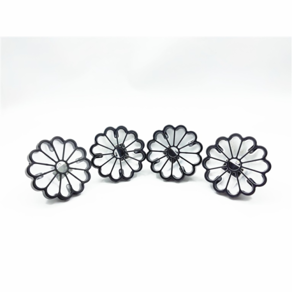 Solární dobíjecí lampa Flower, 0,06 W, IP44, čirá