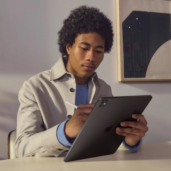 iPad Pro 13" Wi-Fi 512GB se standardním sklem – stříbrný