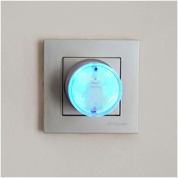 Shelly Wave Plug S – inteligentní zásuvka Z-Wave 800 Černá