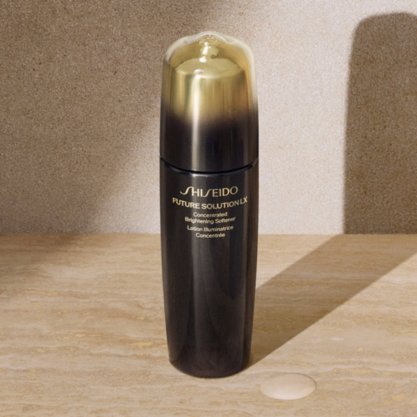 Shiseido FUTURE SOLUTION LX KONCENTROVANÁ ROZJASŇUJÍCÍ AM...