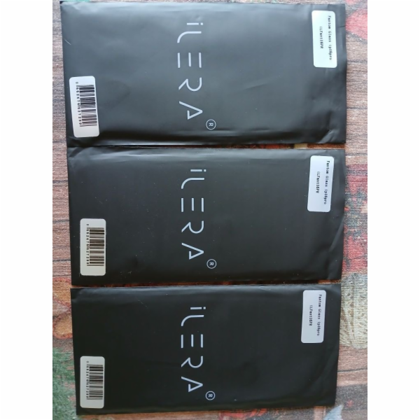 iLera Ochranné sklo Fantom Glass pro iPhone 16 Pro