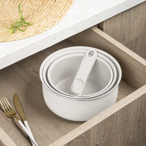 Sada nádobí s titanovým povrchem 13 ks Sahara Nordic Coll...