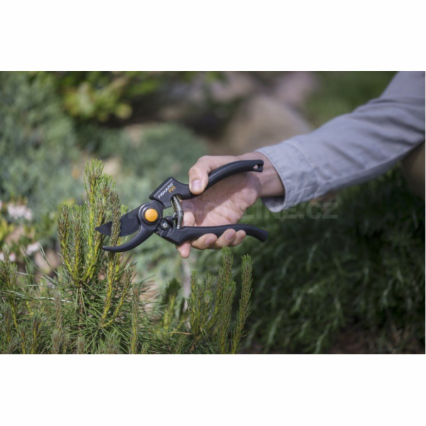 Fiskars P90 Zahradní nůžky profesionální 