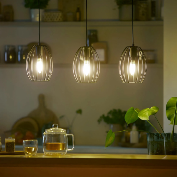 LED žárovka Philips E14 ve tvaru svíčky 2,3 W 485 lm 9,7 ...