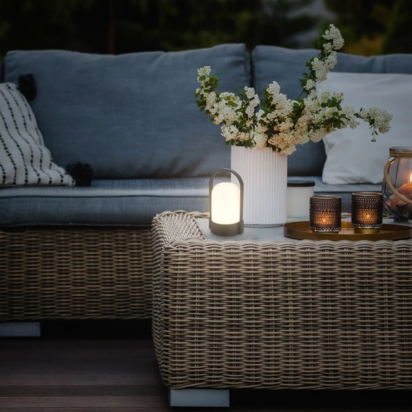 Dobíjecí LED stolní lampa Brilo černá O 8,5 cm x 15,5 cm