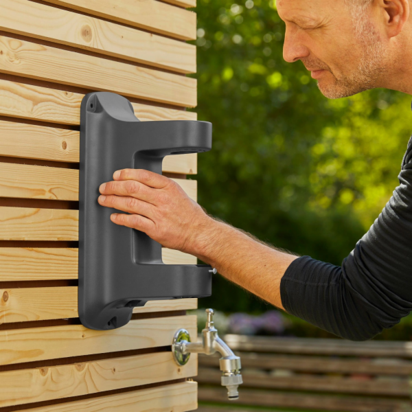 Nástěnný box na hadici Gardena XL 35 m s čisticím rozpraš...