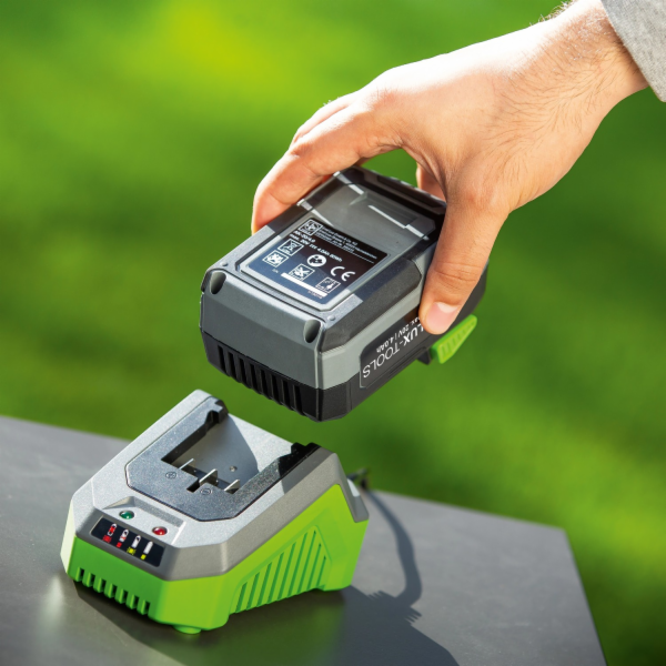 Akumulátor LUX-TOOLS 20 V Li-Ion 1 PowerSystem 2 Ah