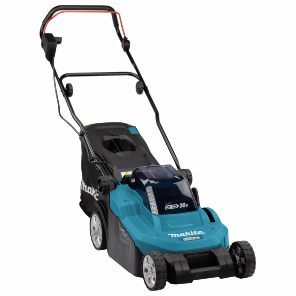 Makita DLM382PT2 aku sekacka na travu