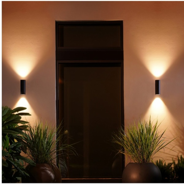 Nástěnné svítidlo Philips Hue White & Color Ambiance, LED...