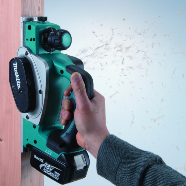 Makita DKP180Z aku hoblik
