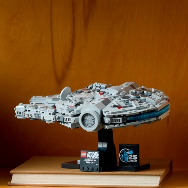 LEGO 75375 Star Wars Millenium Falcon, stavebnice
