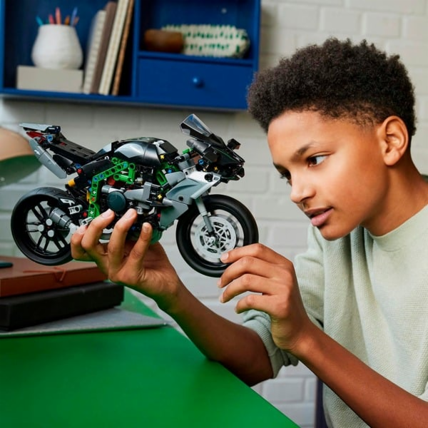 Stavebnice LEGO Technic Motorcycle Kawasaki Ninja H2R