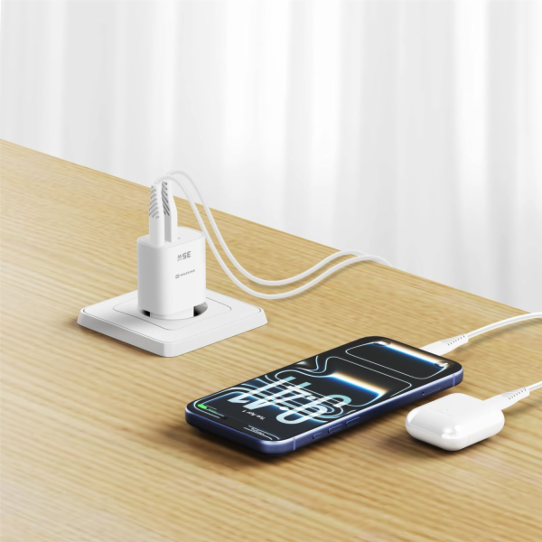 Swissten Síťový Adaptér Edge GaN 1x USB-C PD 35W + 1x USB...