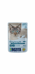 BOZITA Masové kousky v omáčce se sleďem – vlhké krmivo pro kočku – 85g