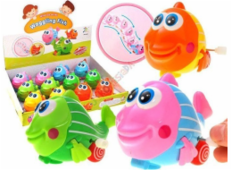 Hola jezdí na klikaté hračce pro zábavu pro 1500