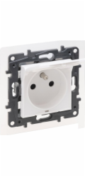 Legrand Niloe Step - zásuvka 2P+Z IP44, automatické koncovky, s clonou - bílá barva 863136