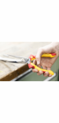 Wiha Flachrundzange Professional electric (rot/gelb, mit Seitenschneider, gerade Form)