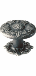 Knoflík 357, leštěné železo