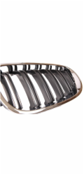 MTuning BMW 5 E60 E61 Mřížka chladiče s dvojitými žebry chromovaná a černá